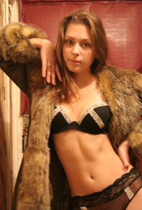 Sara – Freche Escort Dame voller Abenteuer